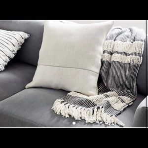 West elm cotton canvas pillow cover 24x24